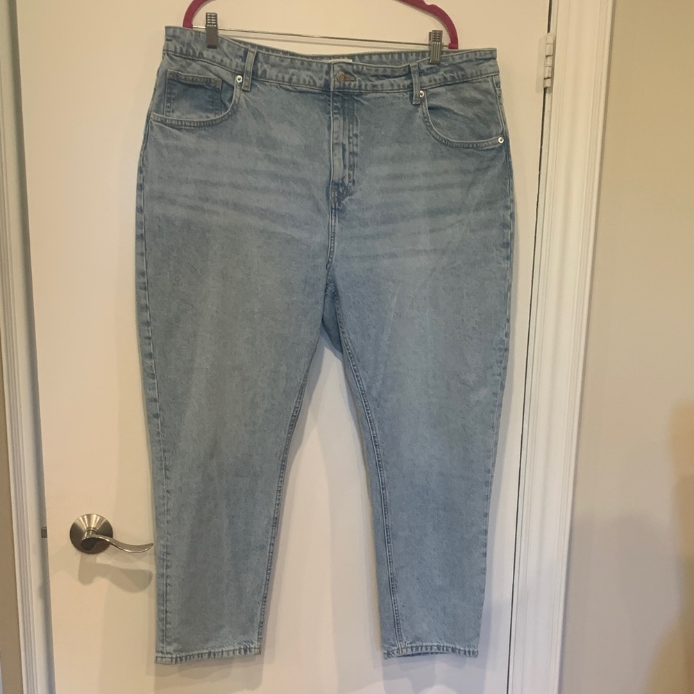 H&M Light Blue Ankle & Cropped Jeans